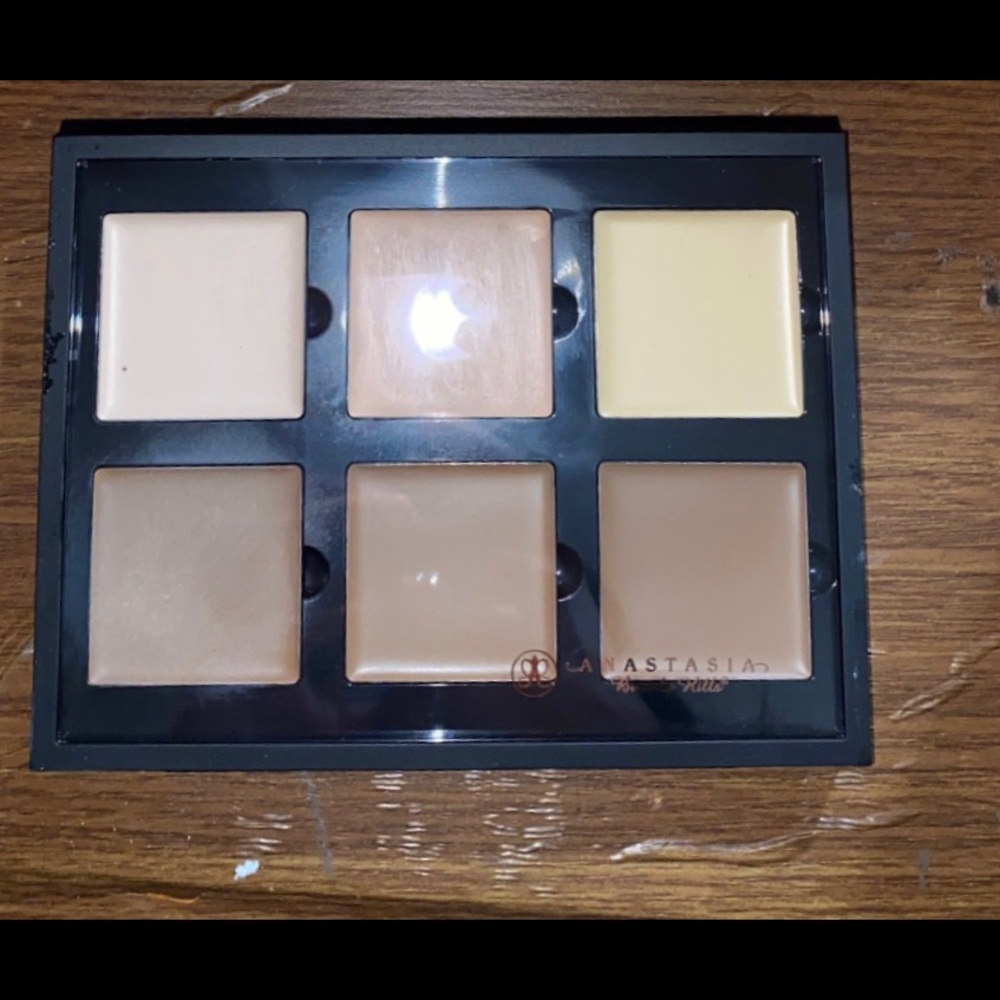 Anastasia contour palette